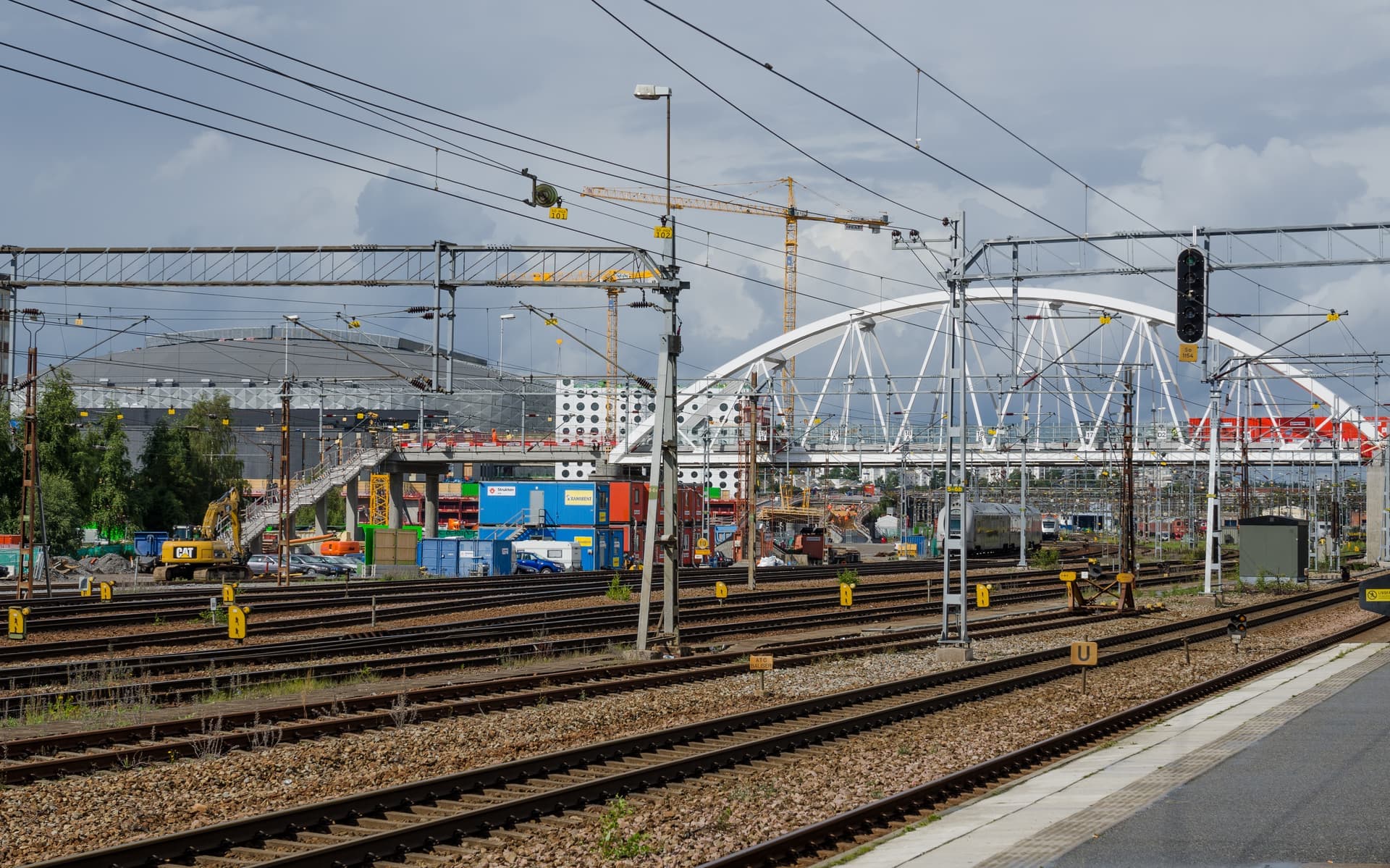 Solna station under ombyggnad med spårarbeten